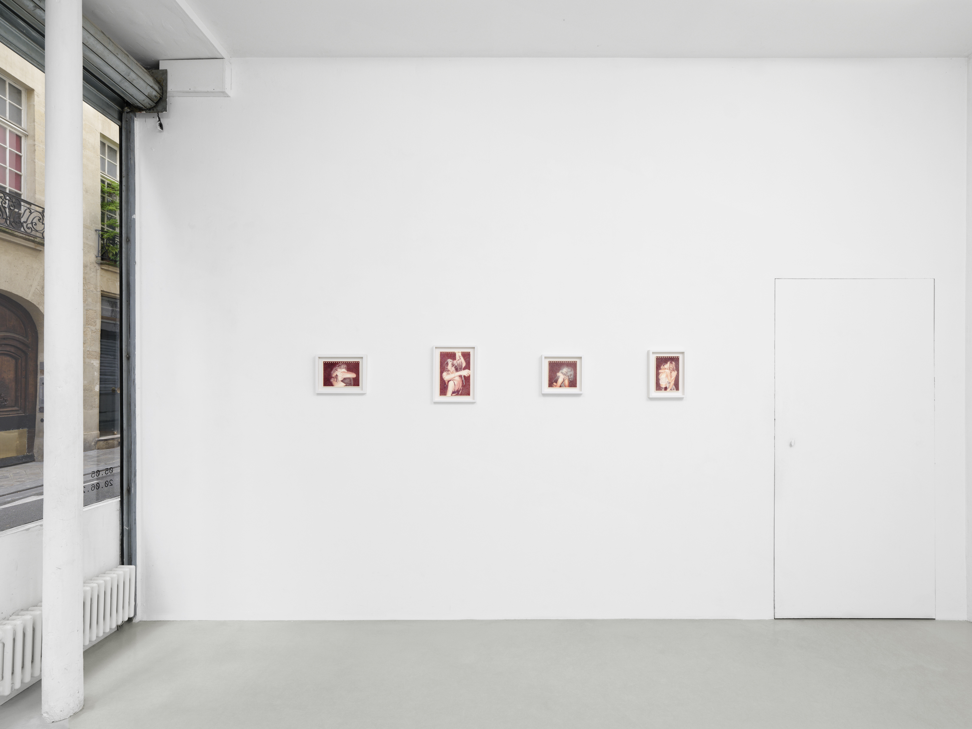Vue d'exposition — Dancing on a Volcano, Robin Wen, Galerie C, Paris, 2026. Photo : Aurélien Mole.
