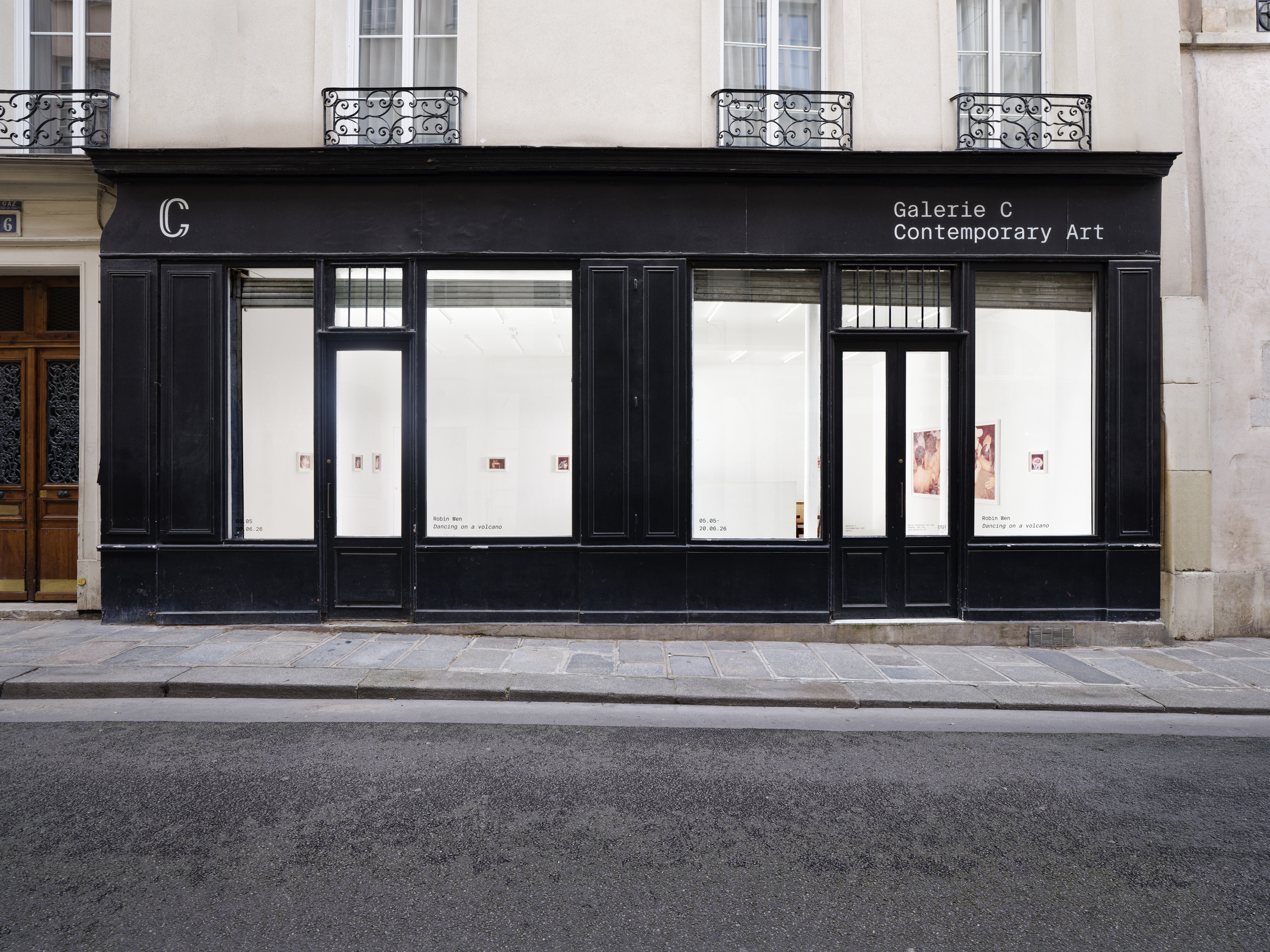 Vue d'exposition — Dancing on a Volcano, Robin Wen, Galerie C, Paris, 2026. Photo : Aurélien Mole.